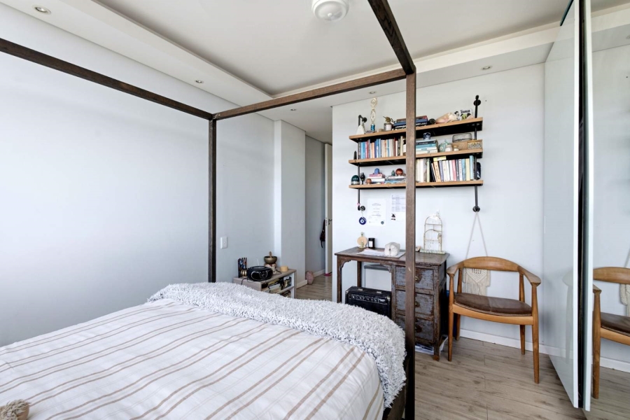 To Let 3 Bedroom Property for Rent in Green Point Western Cape